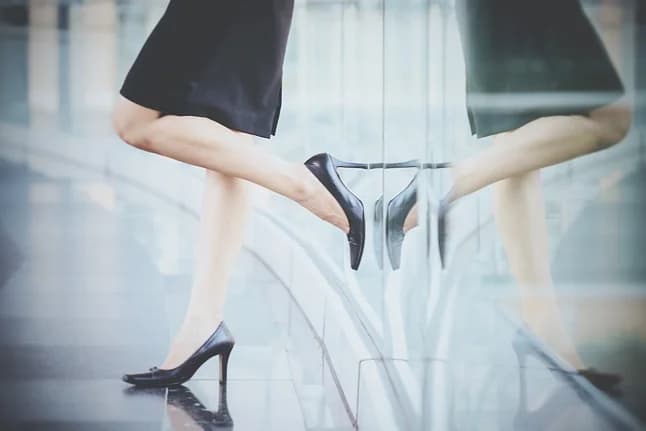 How To Look Stylish When Working A Trade