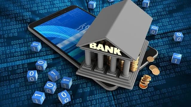 Career In Banking: Duties, Benefits, Sel