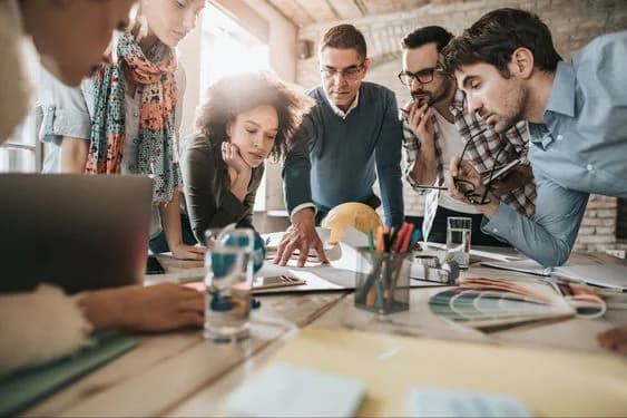 Are You An Extrovert? These 6 Career Pat