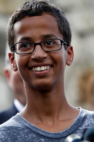 US teen Ahmed Mohammed seeks $15 million