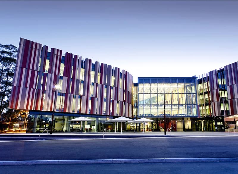Macquarie University announces scholarsh