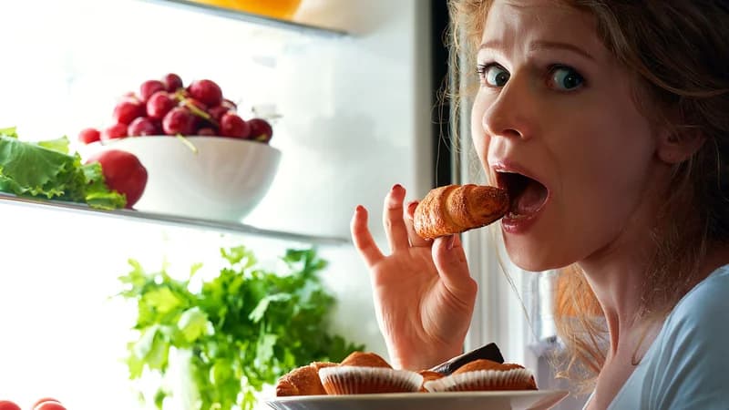 Stop Your Midnight Hunger Pangs From Lur