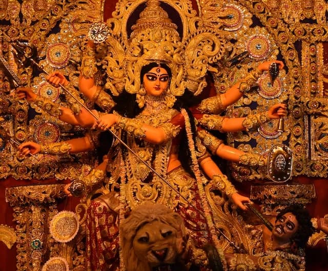Kolkata’s Unique Durga Pujo Themes: 2023