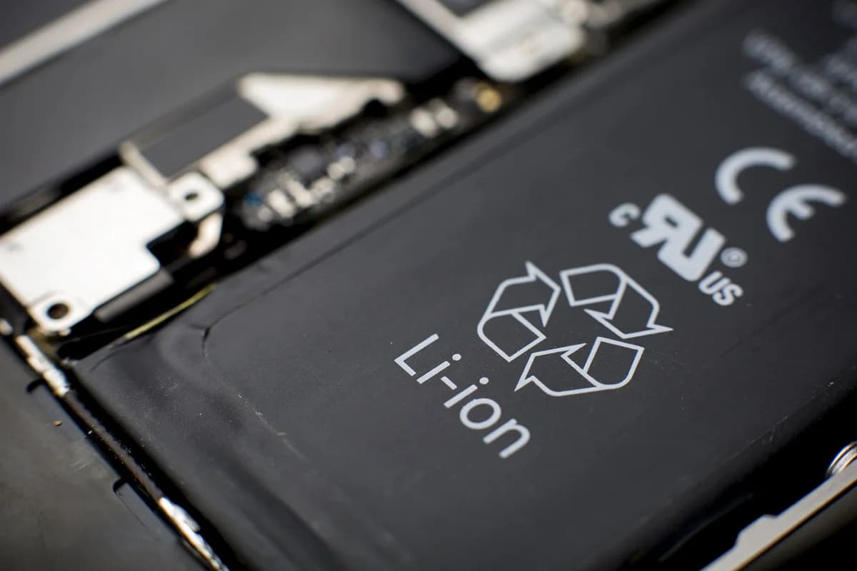 Tesla To Build World’s Largest Lithium-I