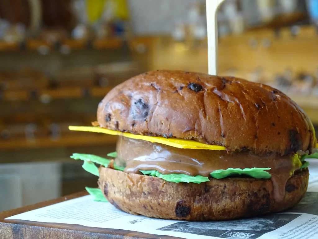 The Rolling Pin: A Sweet Lover’s Haven