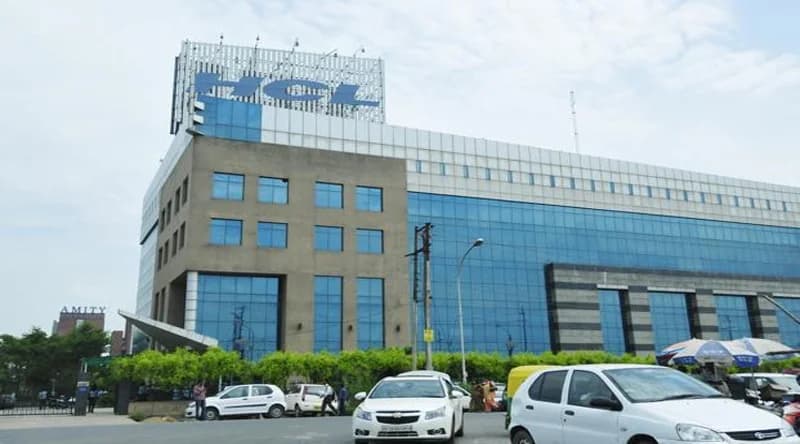 HCL is now hiring students out of high s