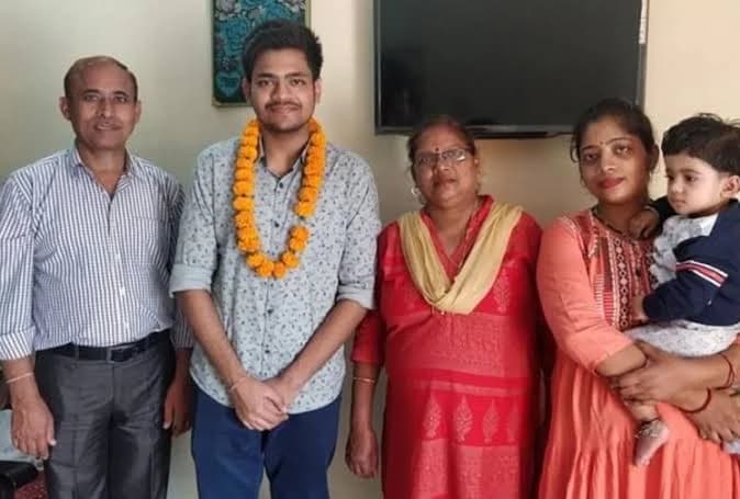 Rajasthan’s 21 Year Old Mayank Pratap Si