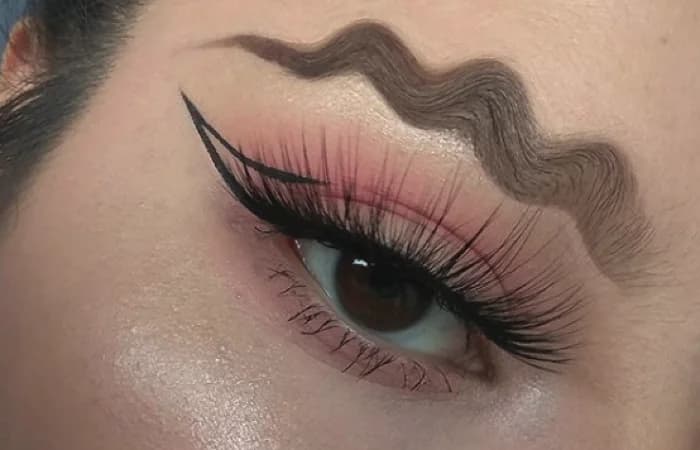 Bizzare Makeup Hotlist